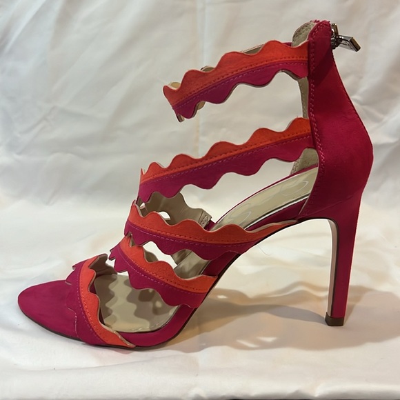 Jessica Simpson - Picture 2 of 2